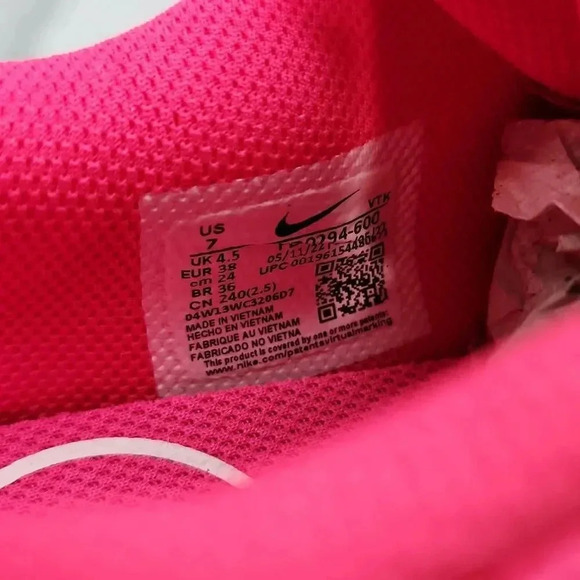 Nike Womens Air Max Excee Athletic Running Sneaker Shoes Hyper Pink White Size 7 - Picture 9 of 9